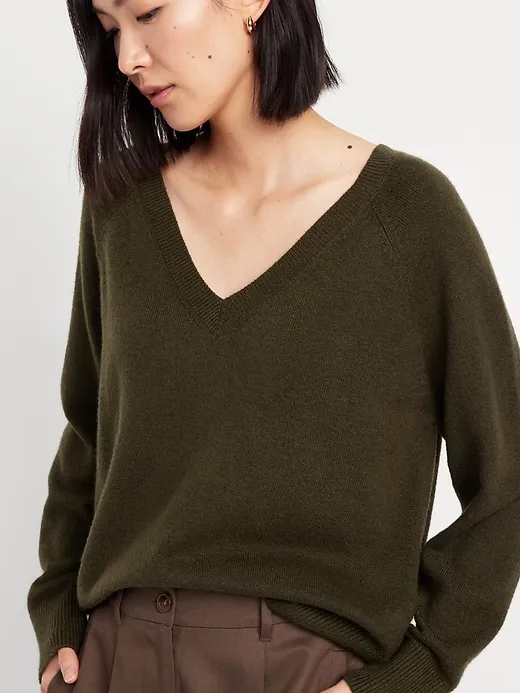 SoSoft Loose V-Neck Sweater